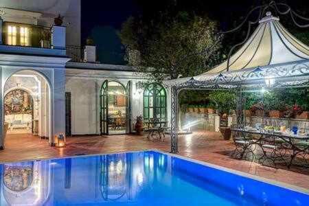 Gocce Villas - The Palace Villa Escondida Colli di Fontanelle Exterior foto