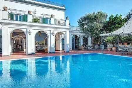 Gocce Villas - The Palace Villa Escondida Colli di Fontanelle Exterior foto